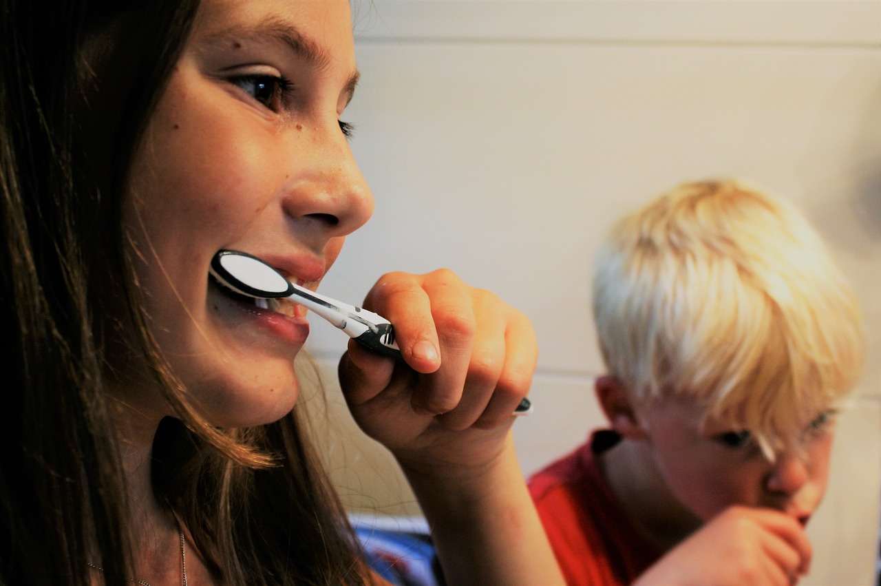 get kids to brush their teeth